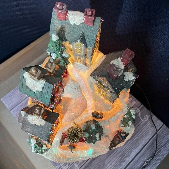 Vintage 2004 fiber Optic Village Lighted Christmas Holiday Decor 10.5" Tall - Picture 5 of 17